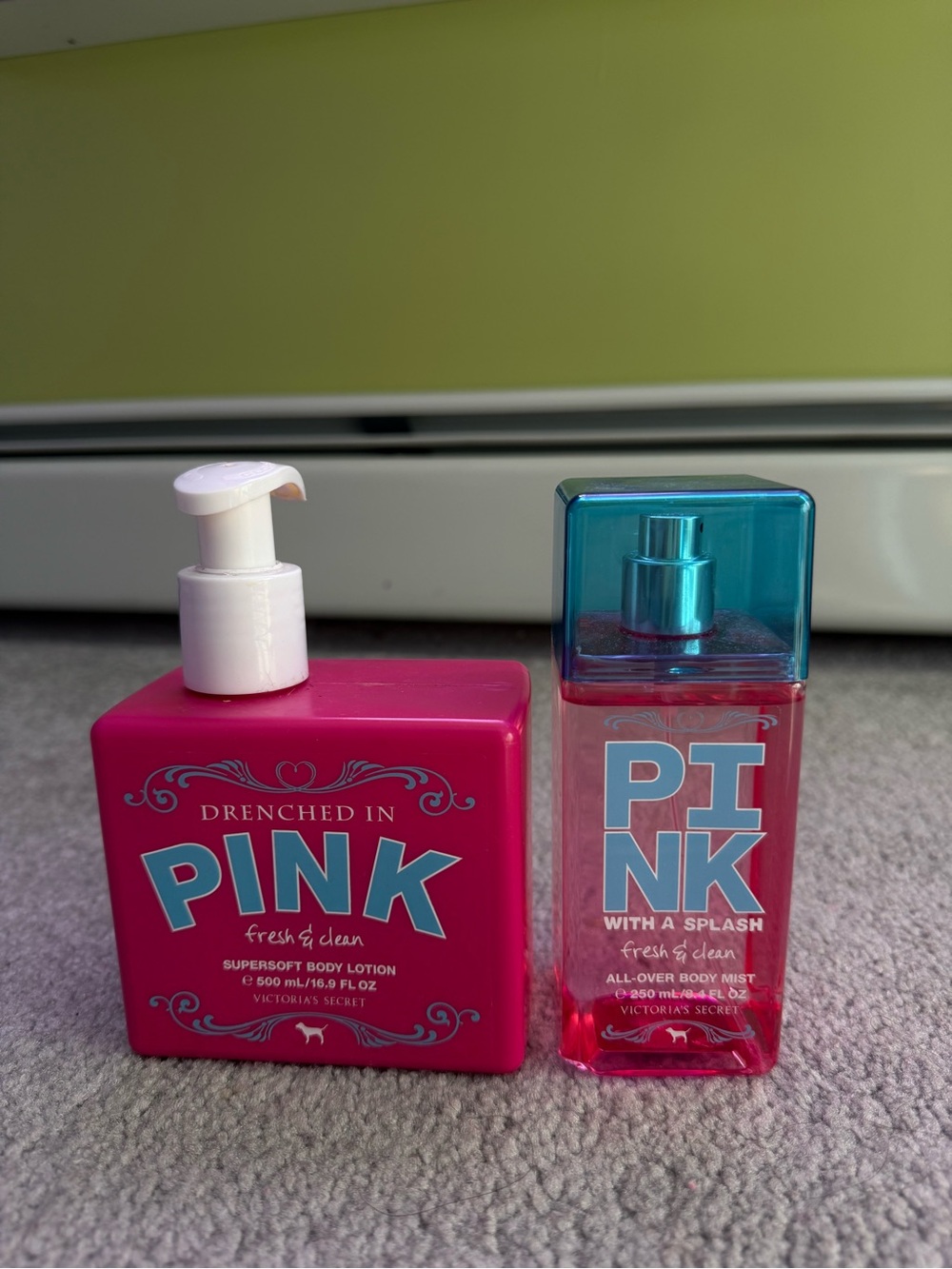 Victoria's Secret PINK Fresh & Clean Body Lotion and Mist - Pink